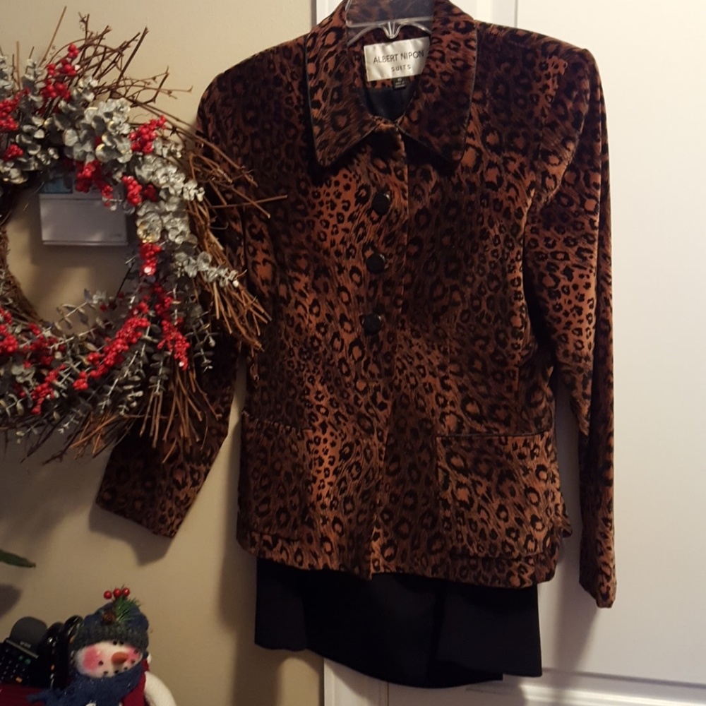 womens 2 pc. suit